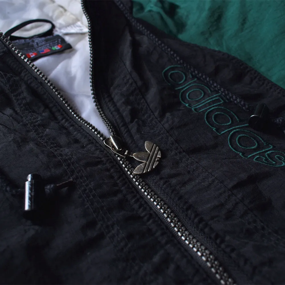 90’s adidas 中綿入り ナイロンジャケット 230115