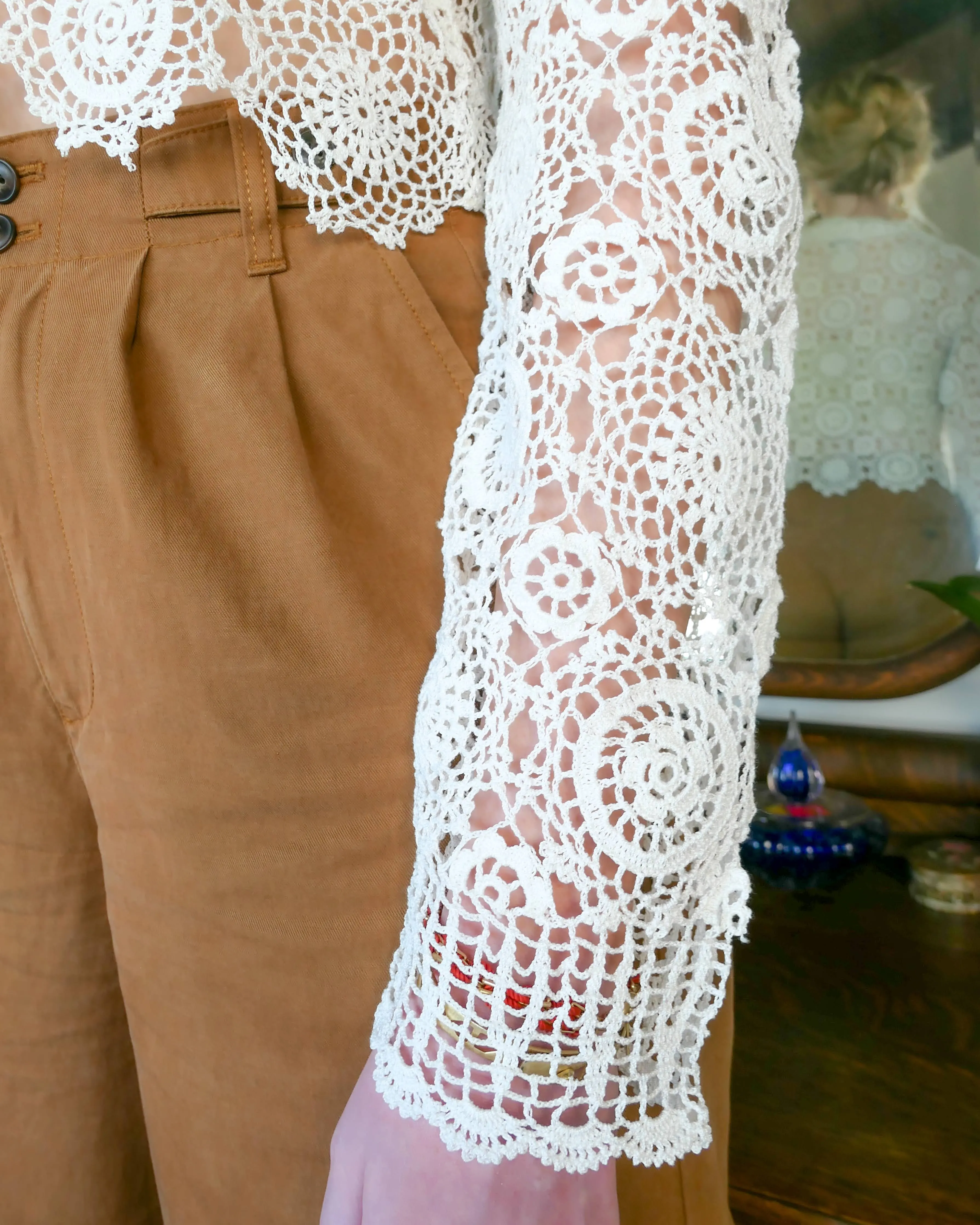 Long Sleeve Cropped Crochet Cardigan Sweater with Kaleidoscope Floral Design
