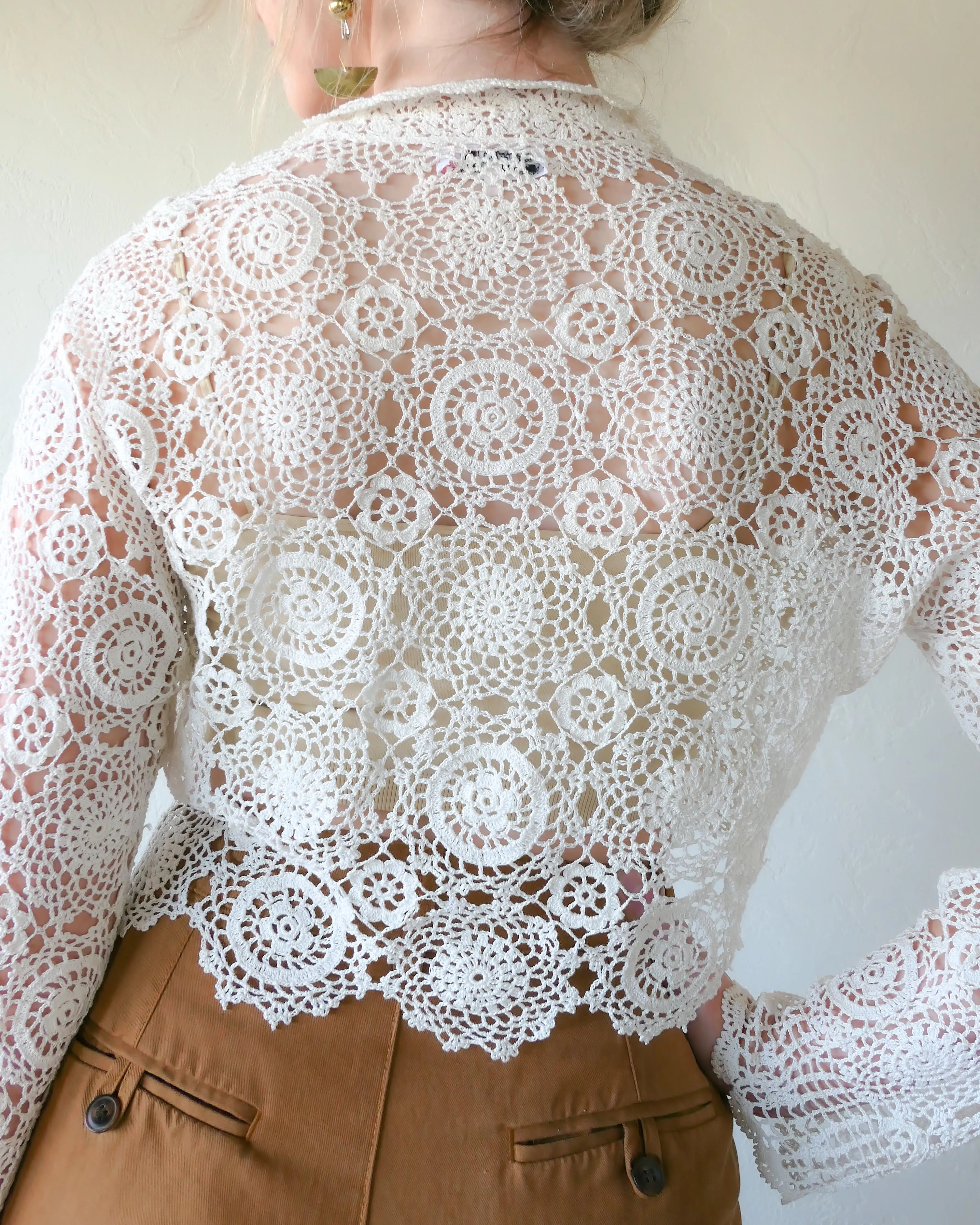 Long Sleeve Cropped Crochet Cardigan Sweater with Kaleidoscope Floral Design