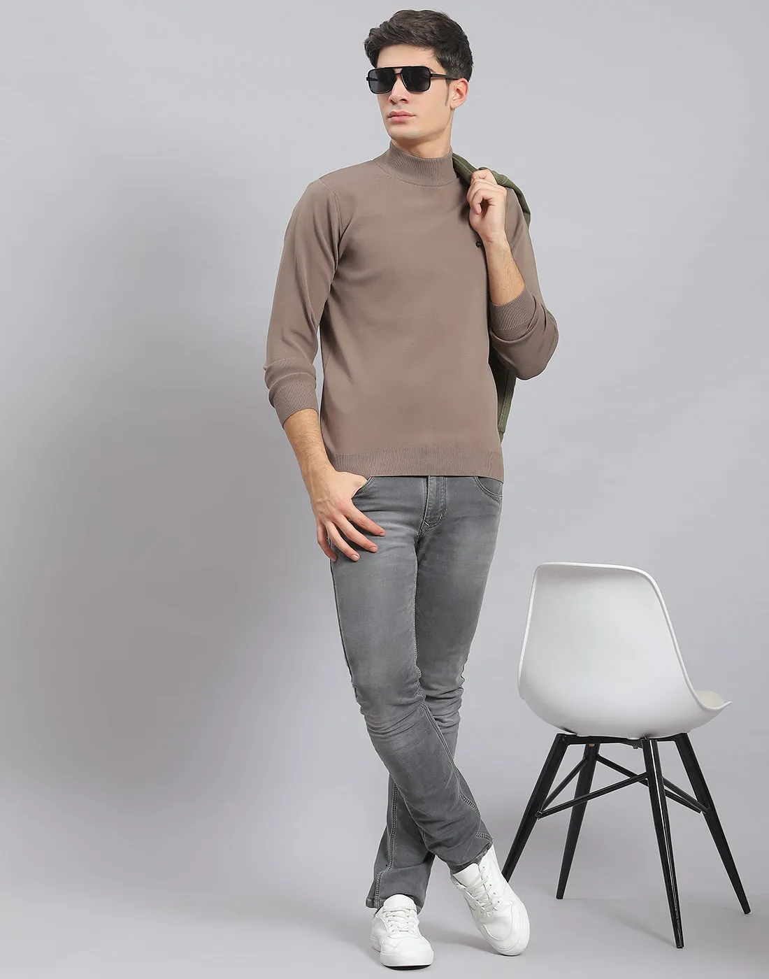 Men Brown Solid T Neck Full Sleeve Sweater