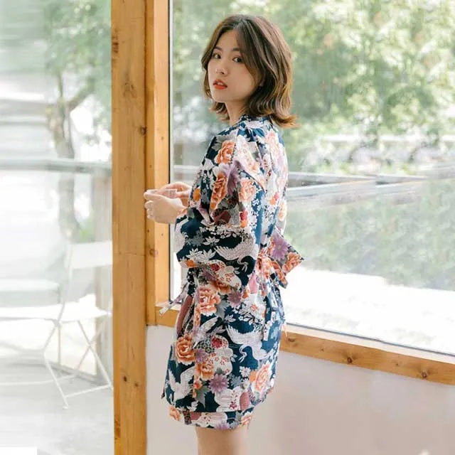 Short Kimono Robe
