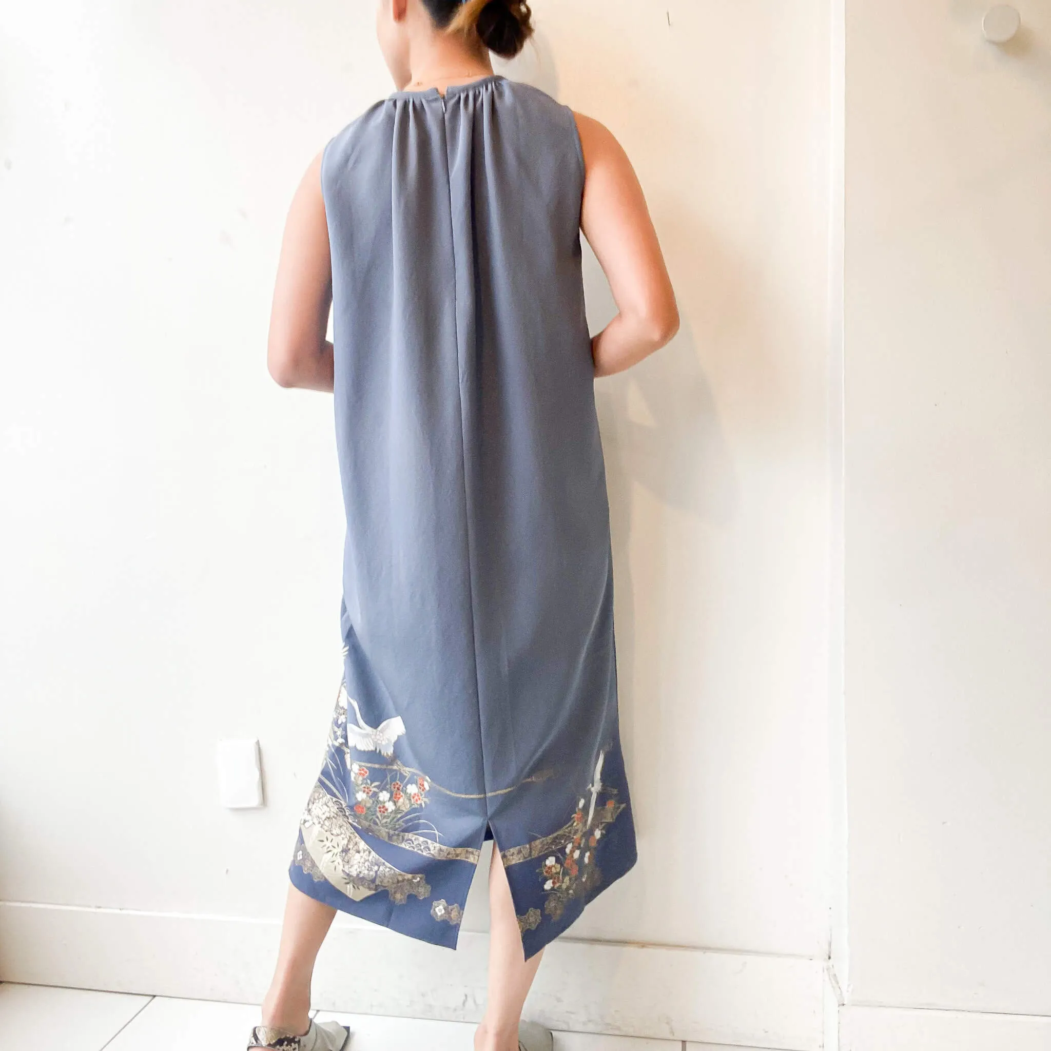 Tsumugi | Japanese Vintage Silk Kimono Dress - Grey
