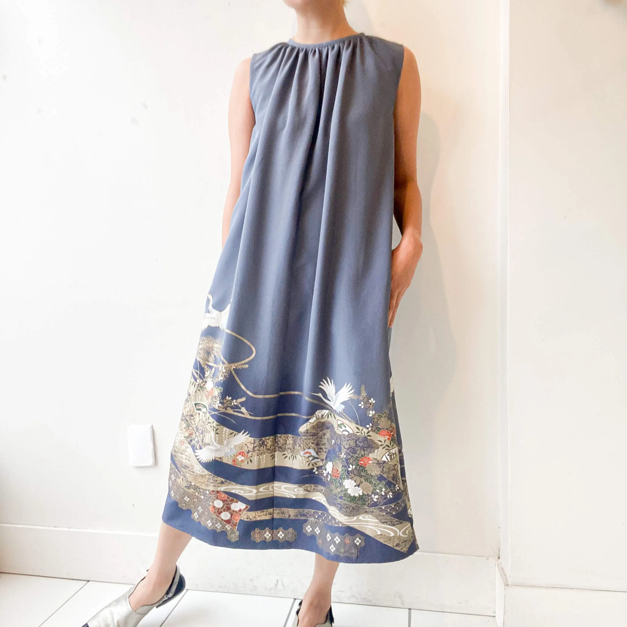 Tsumugi | Japanese Vintage Silk Kimono Dress - Grey