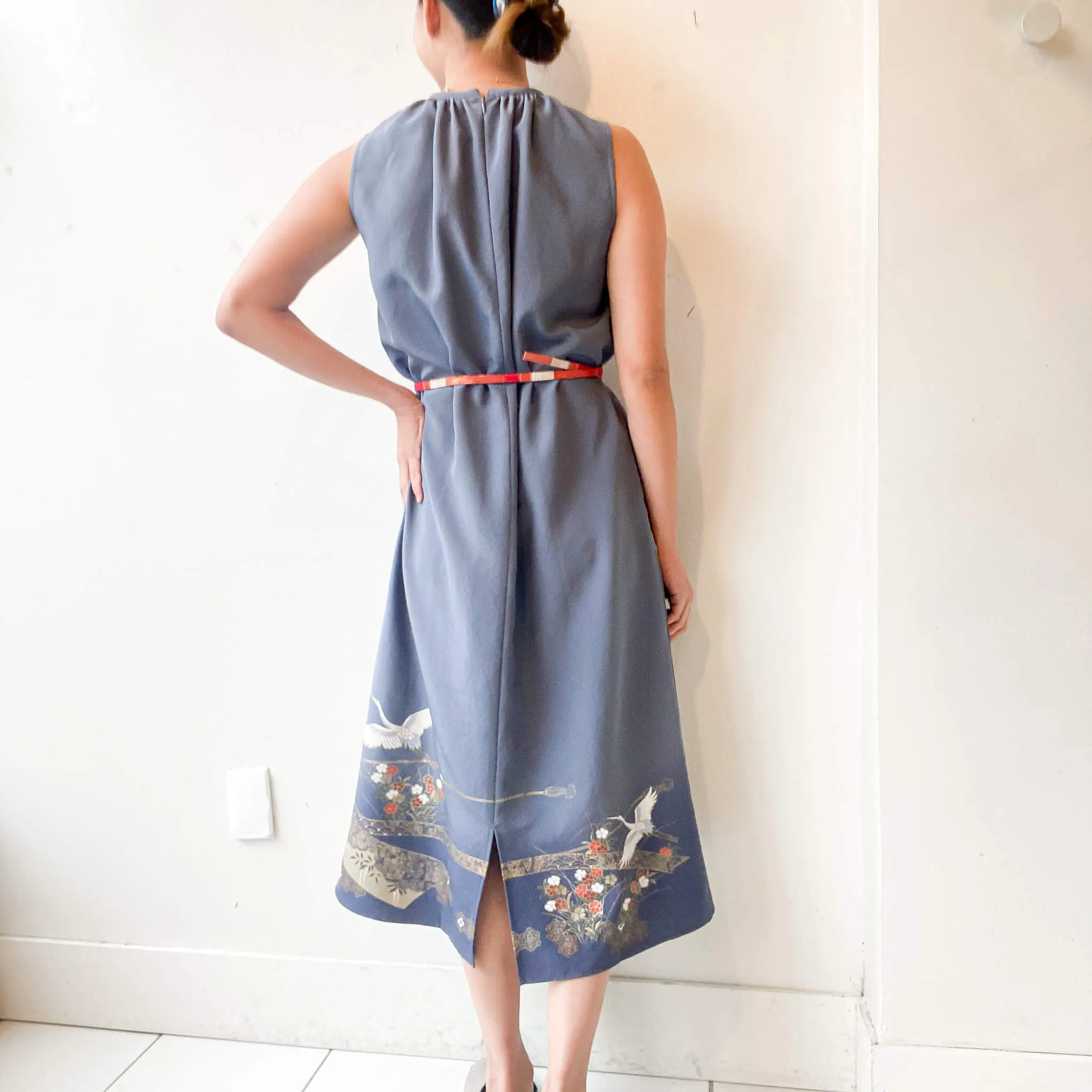 Tsumugi | Japanese Vintage Silk Kimono Dress - Grey