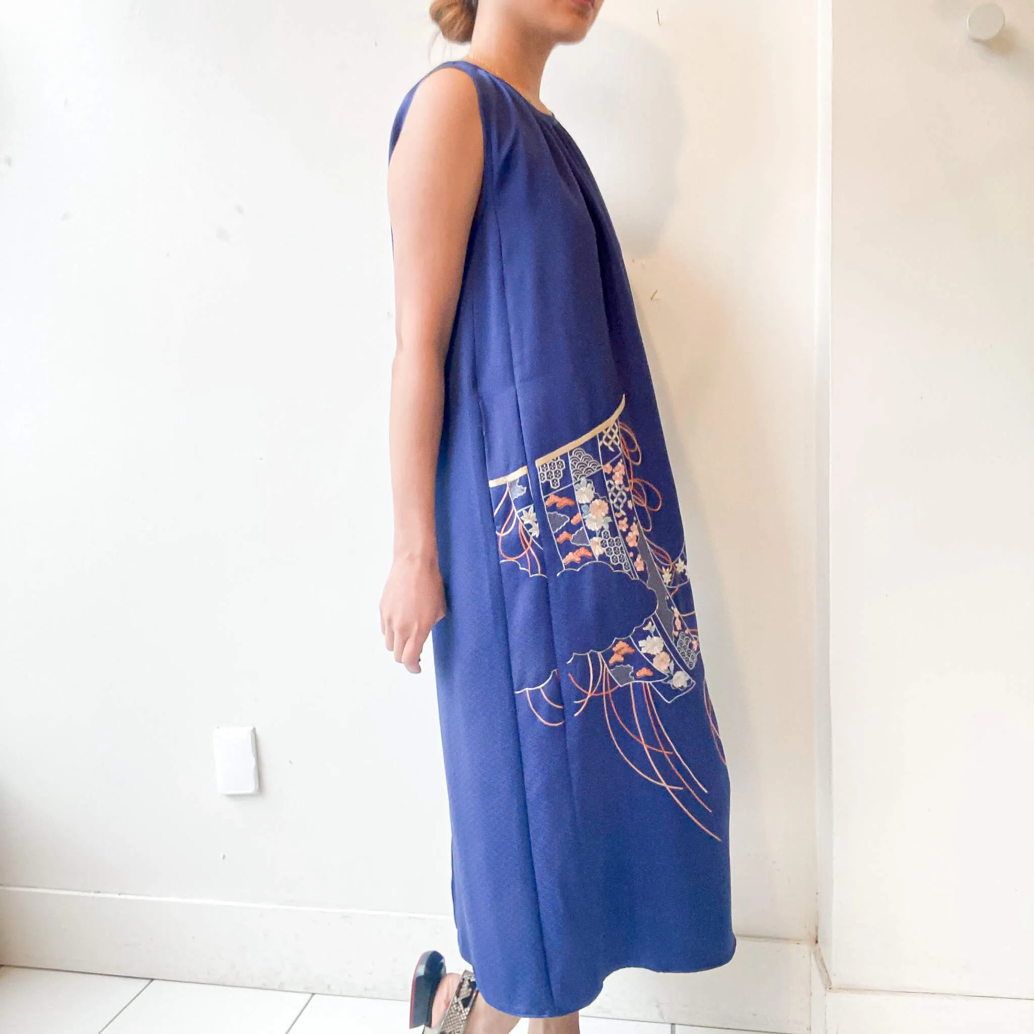 Tsumugi | Japanese Vintage Silk Kimono Dress - Navy