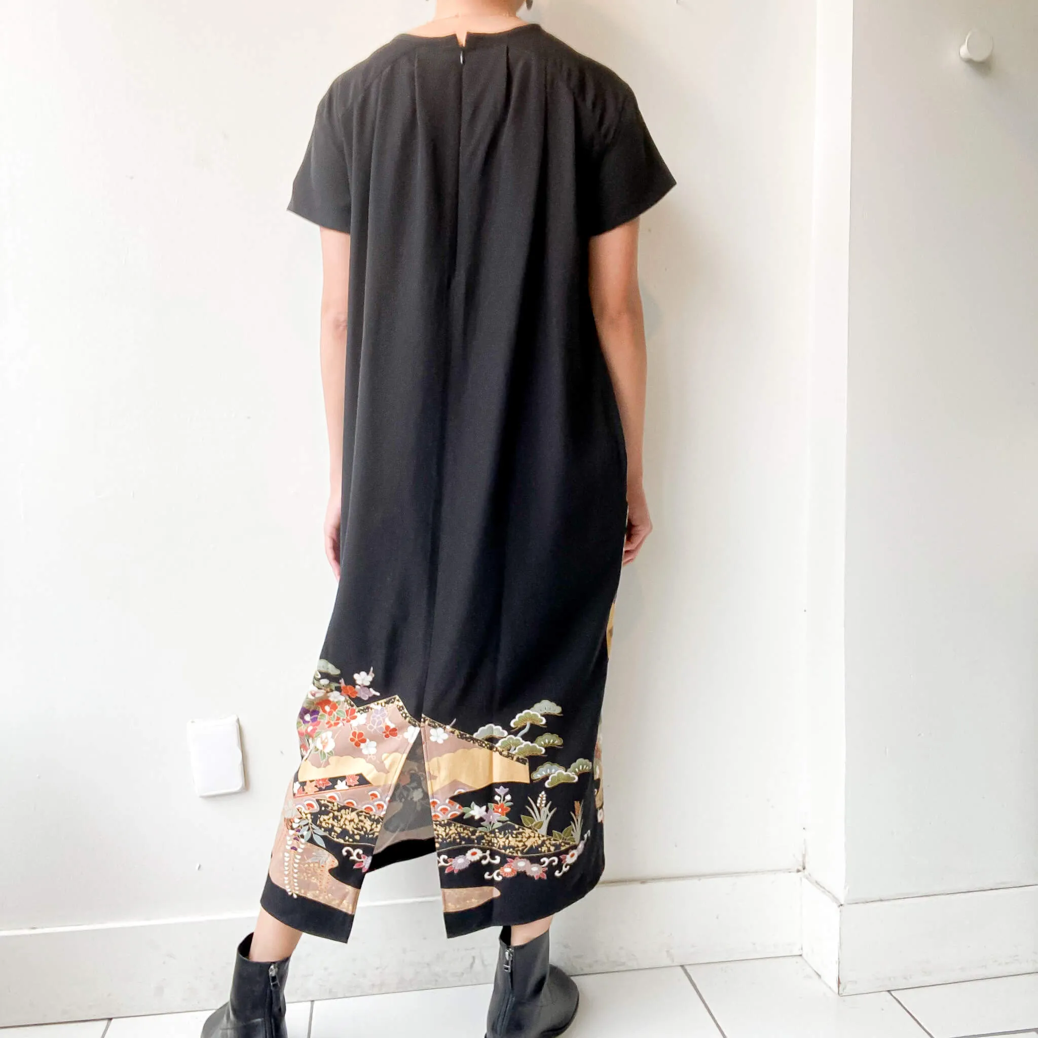 Tsumugi | Vintage Silk Kimono Short Sleeve Dress | SD5- Black