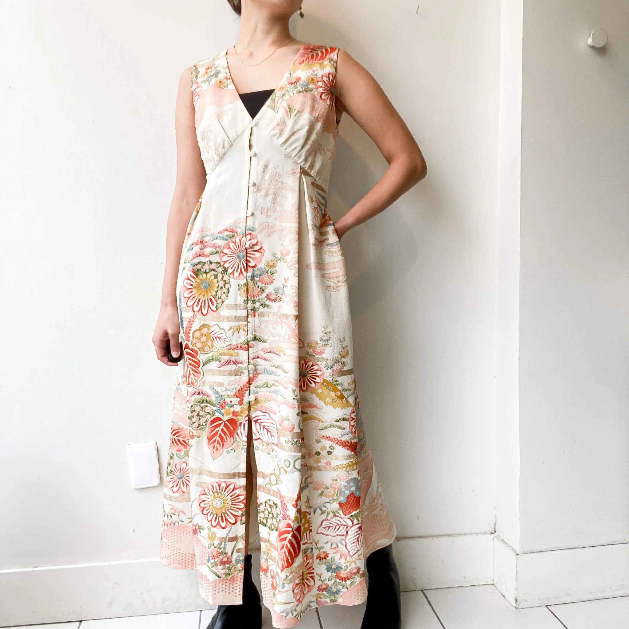 Tsumugi | Vintage Silk Kimono V-neck Dress | VD3- White