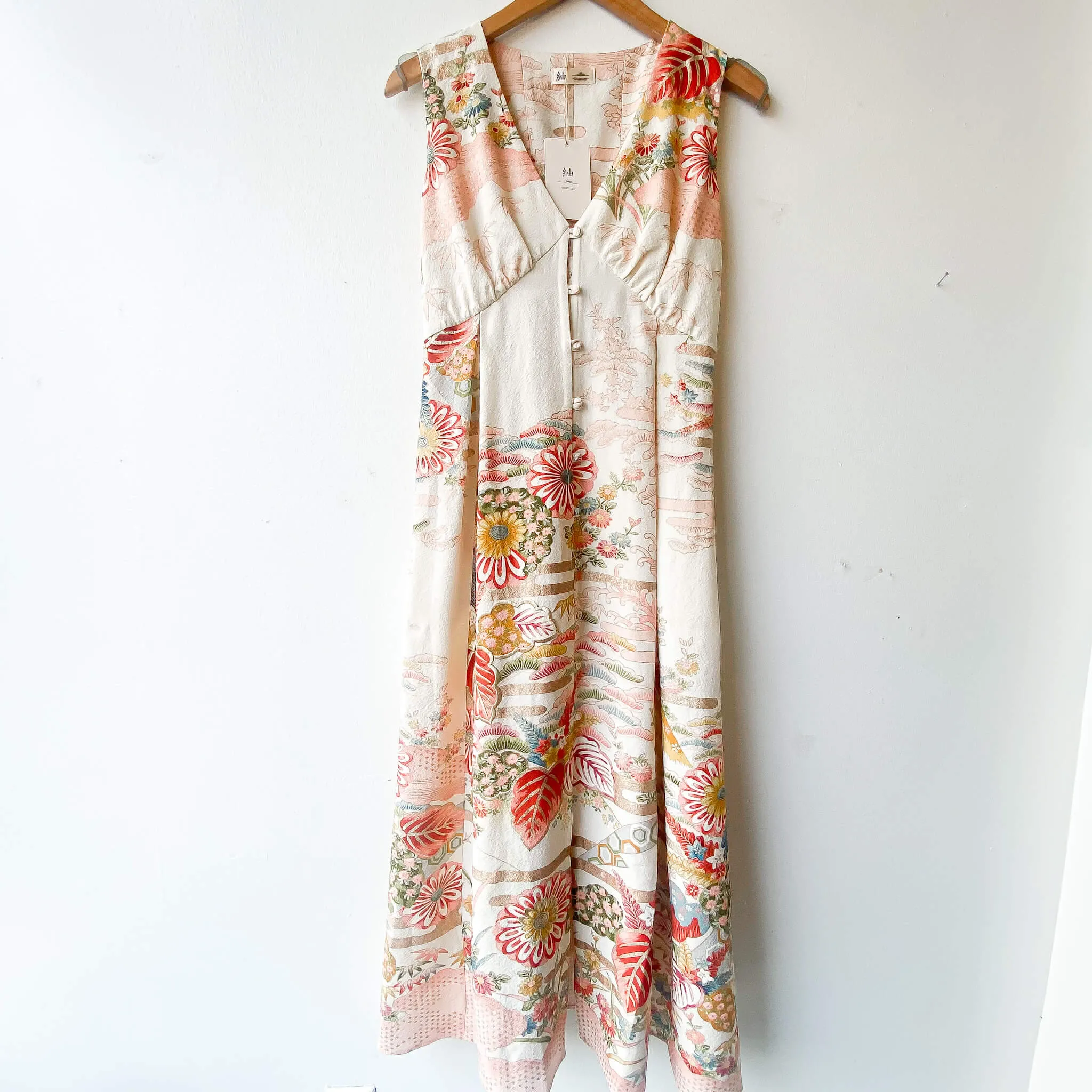 Tsumugi | Vintage Silk Kimono V-neck Dress | VD3- White