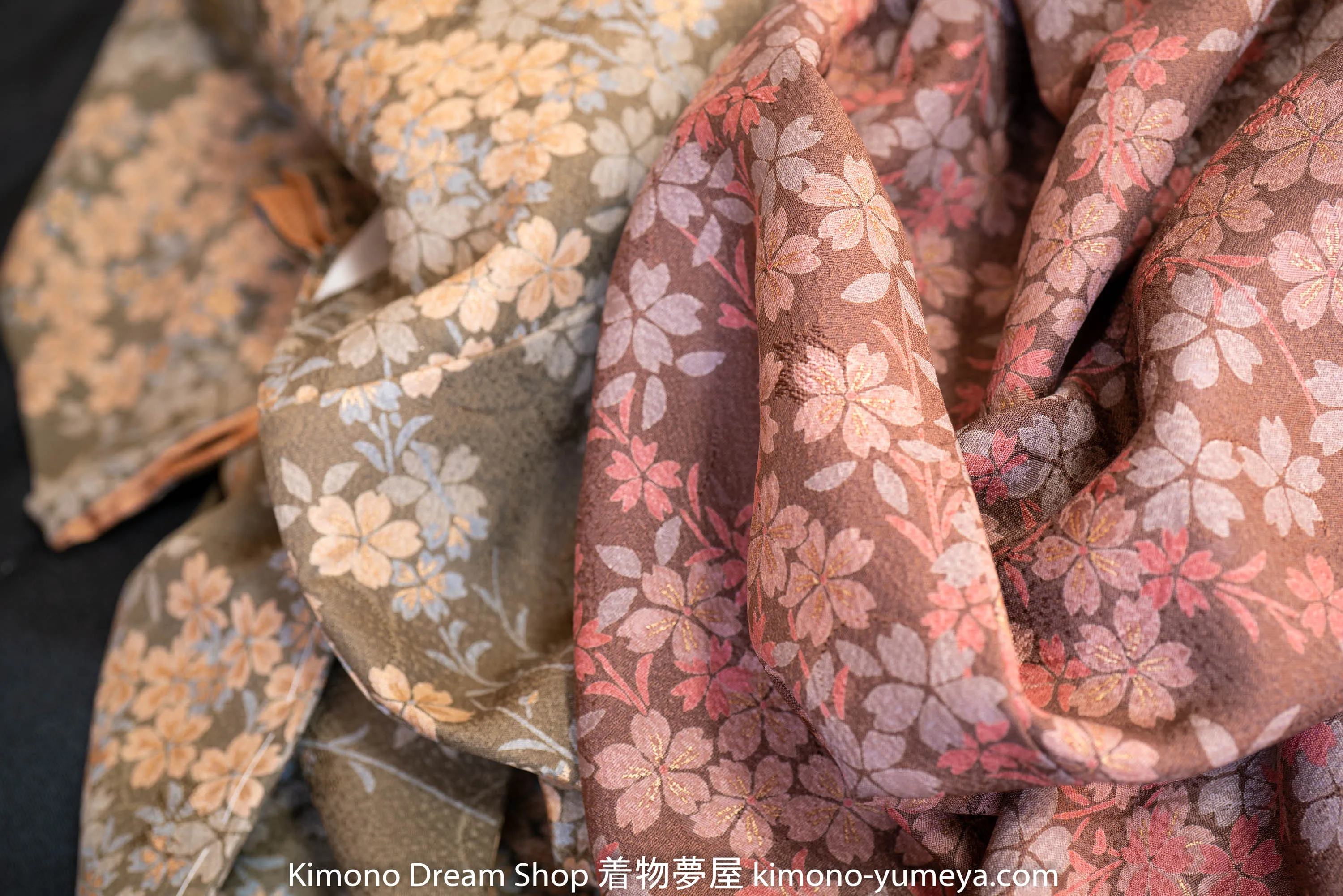 Unused Brown Houmongi - Crest Moon Light Brown Dark Brown Komon - Golden Accenting High Quality Silk