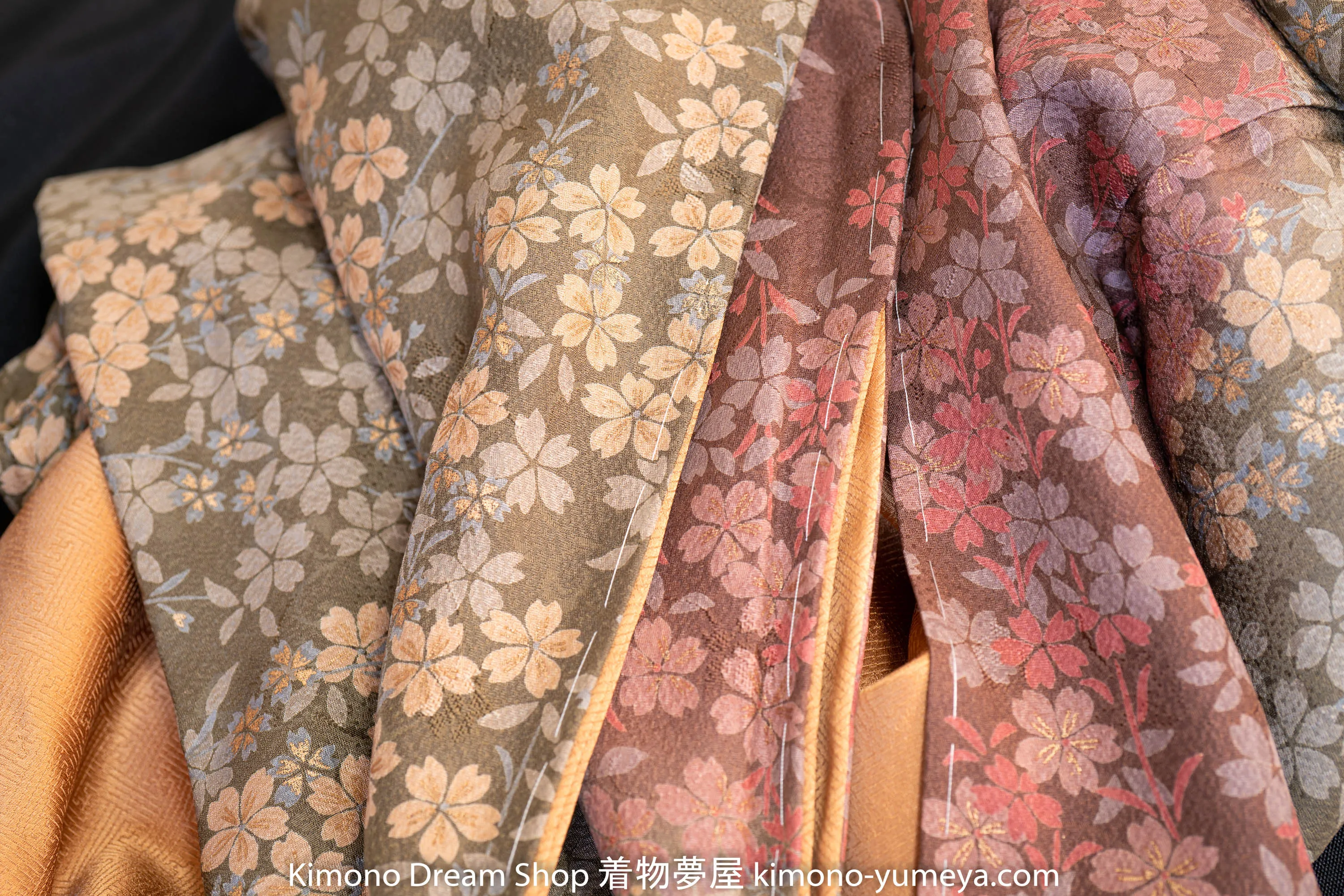 Unused Brown Houmongi - Crest Moon Light Brown Dark Brown Komon - Golden Accenting High Quality Silk