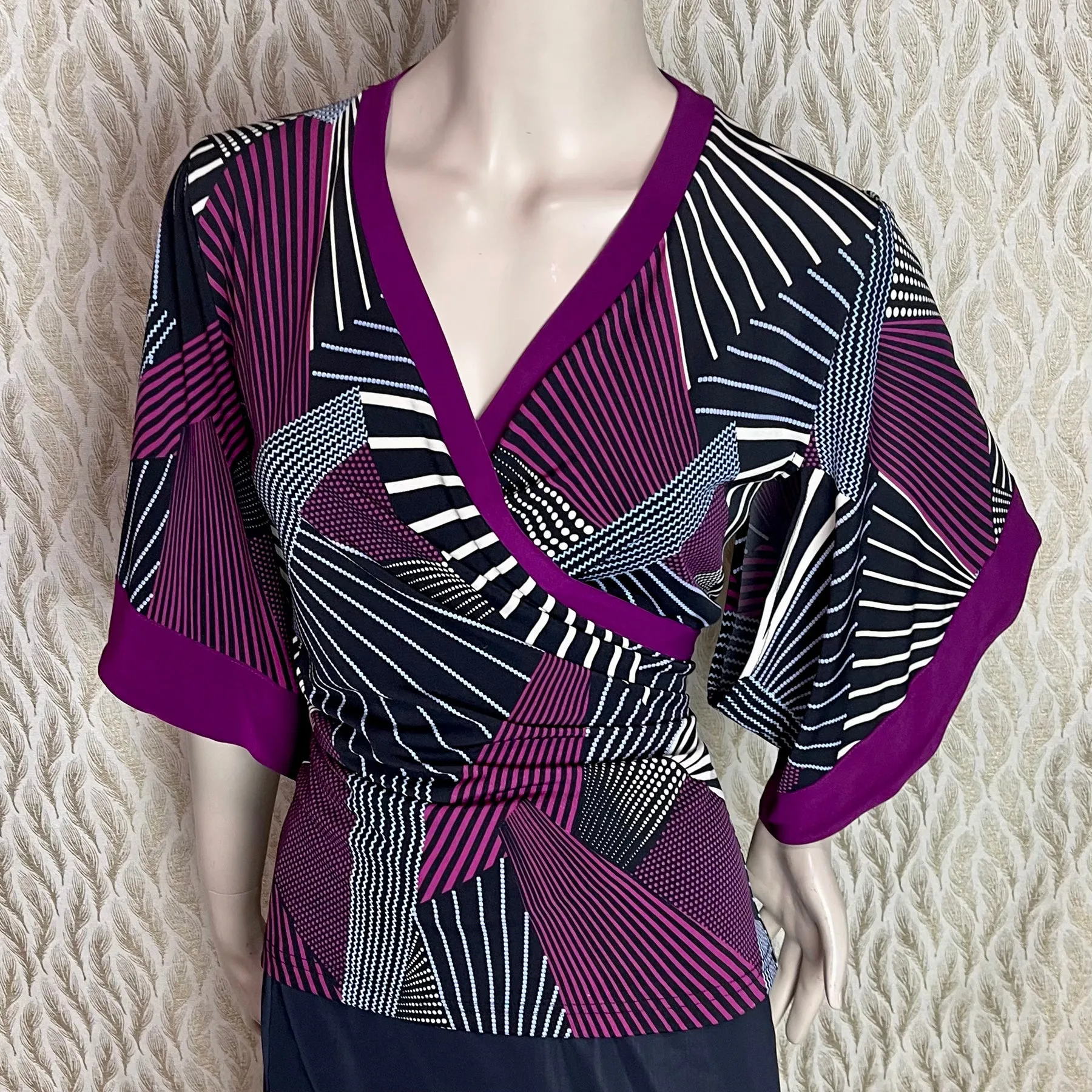 ZEN GARDEN KIMONO TOP | Spots and Graphic prints