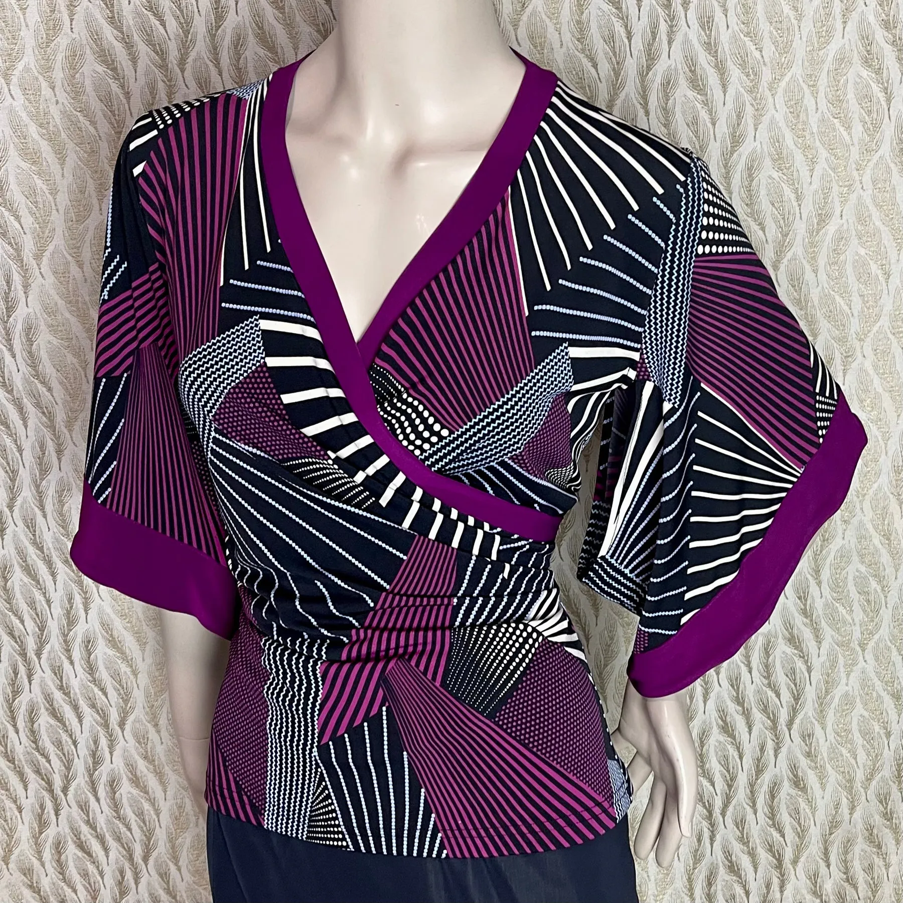 ZEN GARDEN KIMONO TOP | Spots and Graphic prints