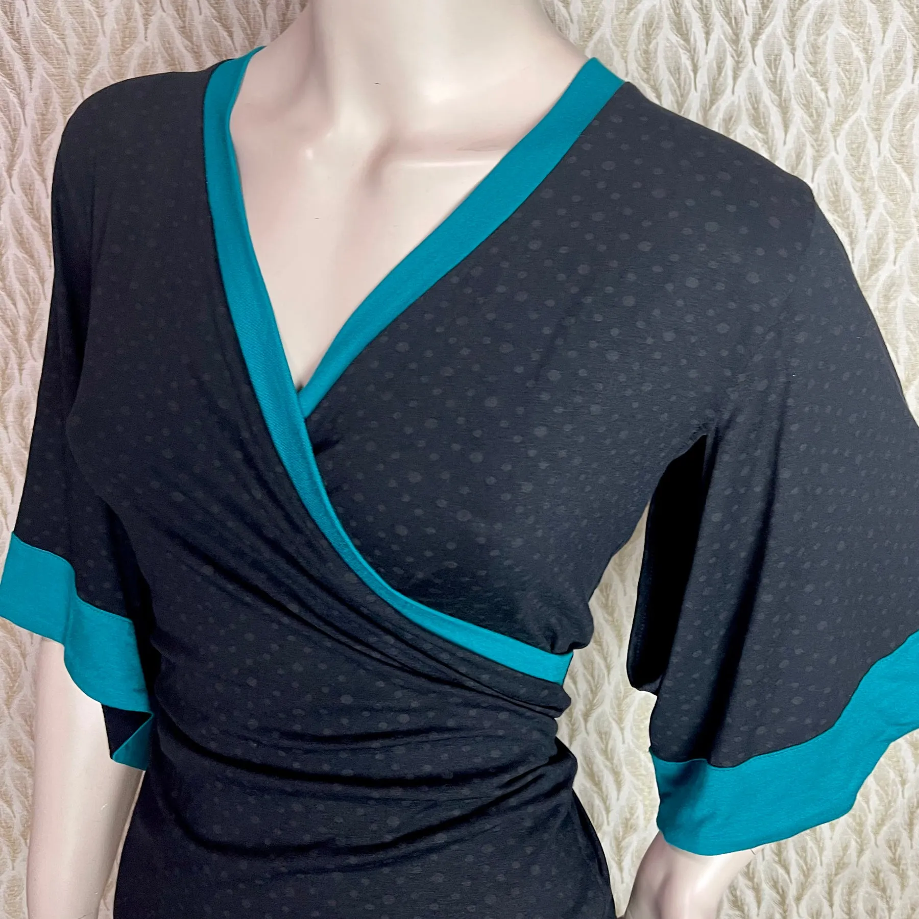 ZEN GARDEN KIMONO TOP | Spots and Graphic prints