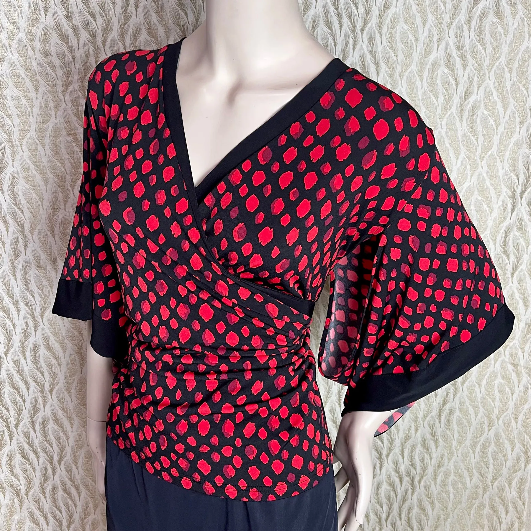 ZEN GARDEN KIMONO TOP | Spots and Graphic prints